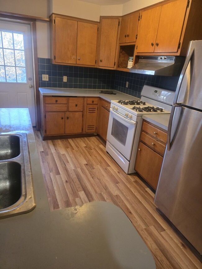 Foto del edificio - 521 W Greenleaf St