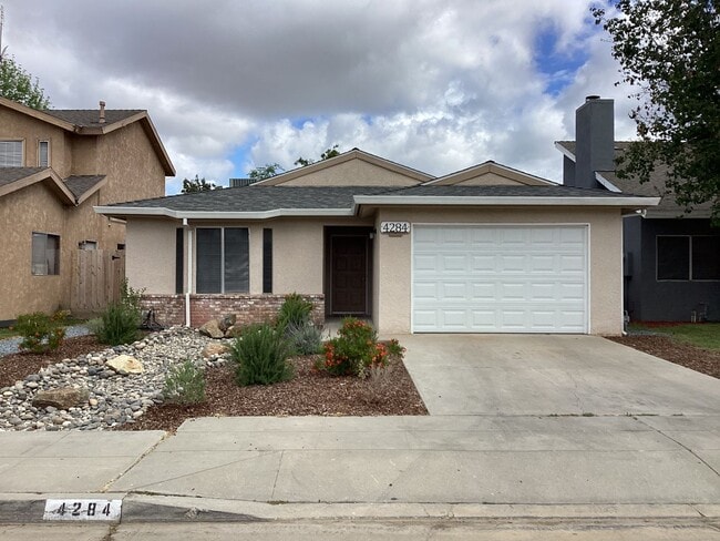 Building Photo - 4284 W Princeton Ave