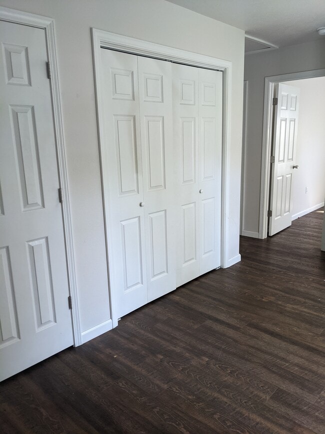 Building Photo - Towne South Duplexes - Brittany Lane