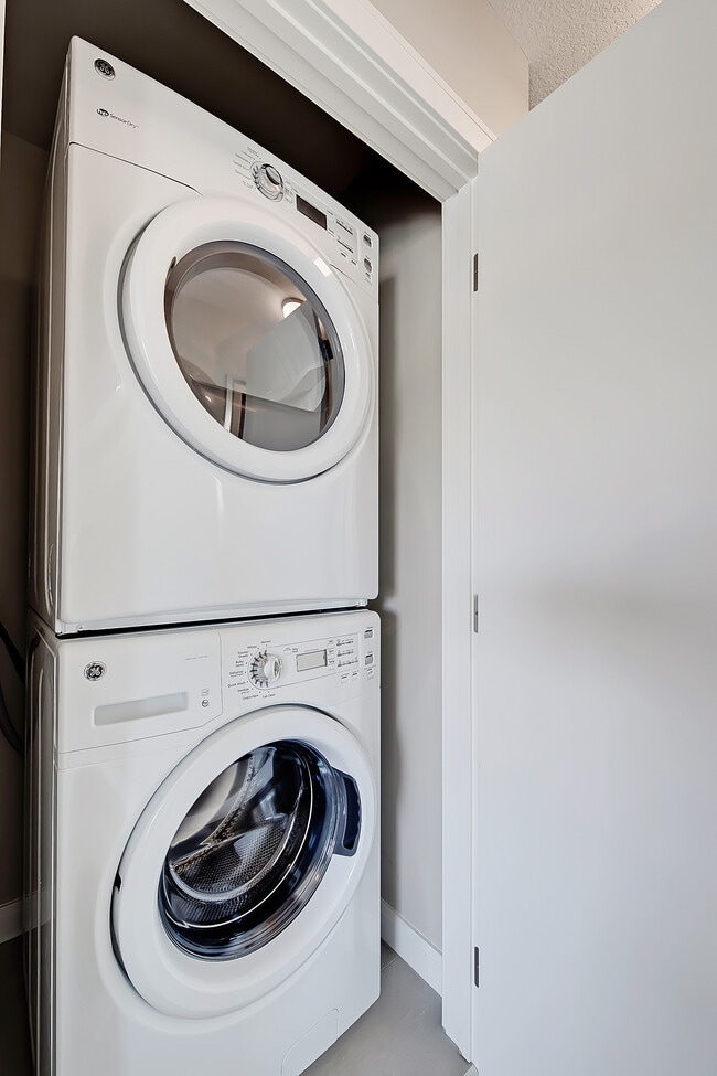 Building Photo - Terra