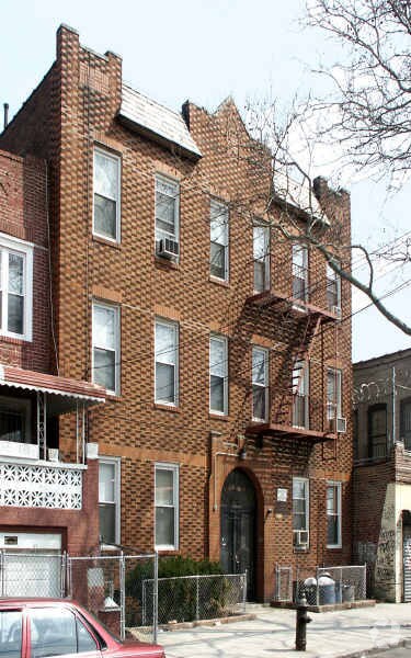Foto principal - 233 E 39th St