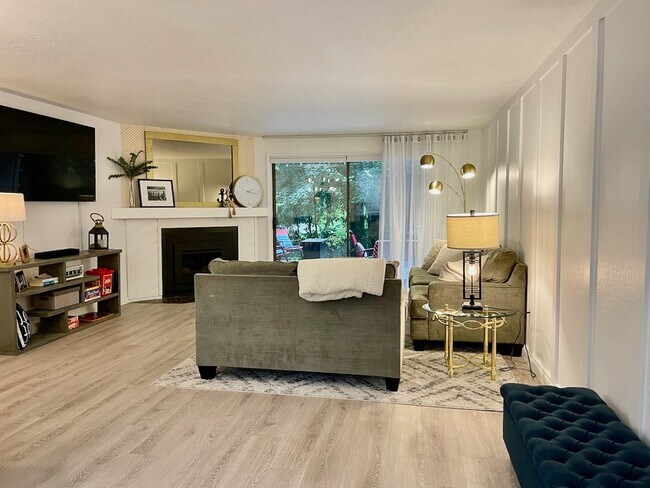 Foto del edificio - 5421 W Fairway Ln