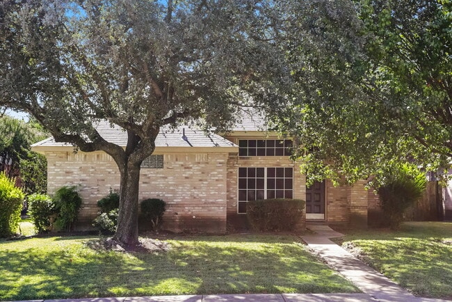 Building Photo - 722 Austin Dr