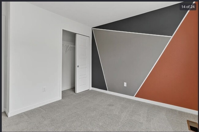 Building Photo - 270 Cardinal St