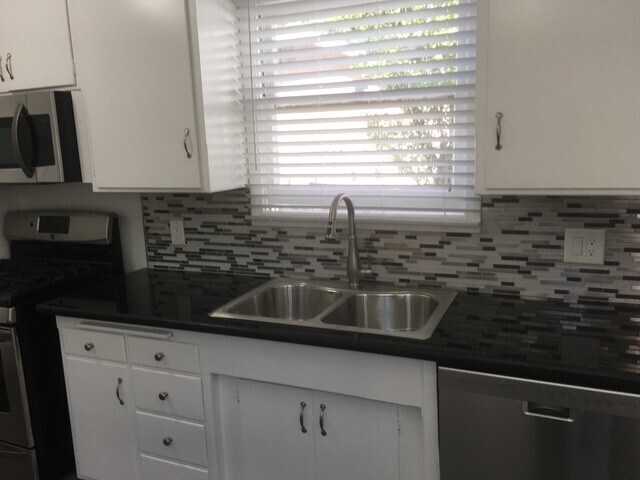 Building Photo - 2316 Broadview dr