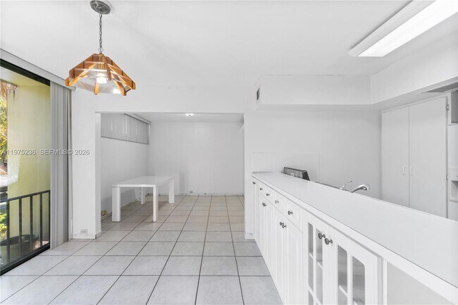 Foto del edificio - 6436 Miami Lakes Dr