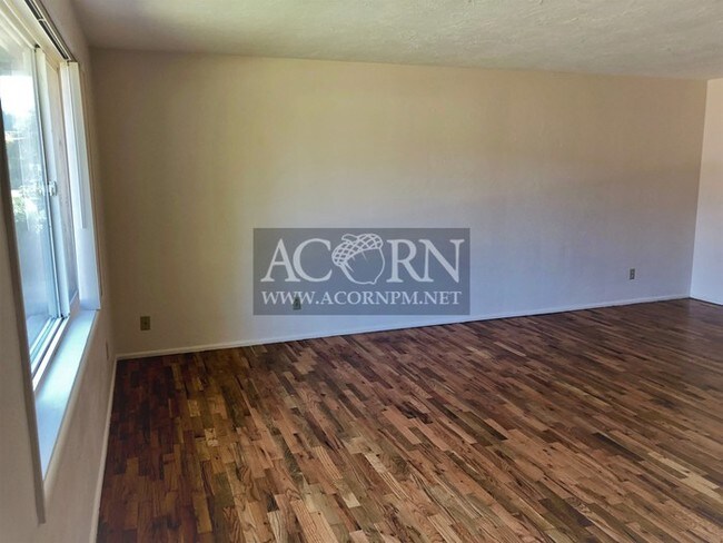 Foto del edificio - 3580 Hilyard St