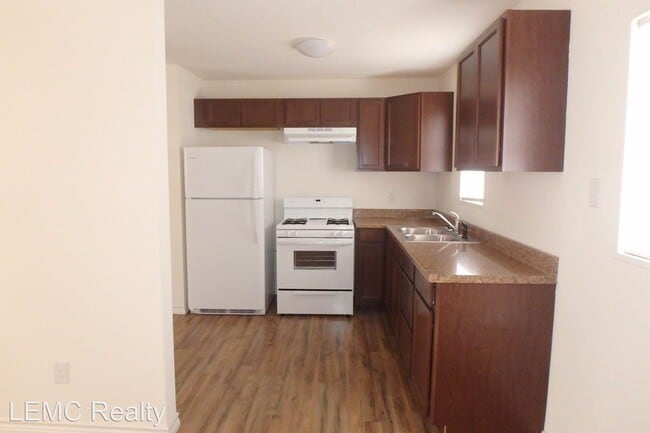 Building Photo - 3 br, 1.5 bath House - 2423 Echo St.