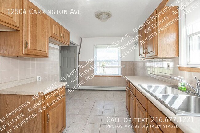 Foto del edificio - 12504 Carrington Ave