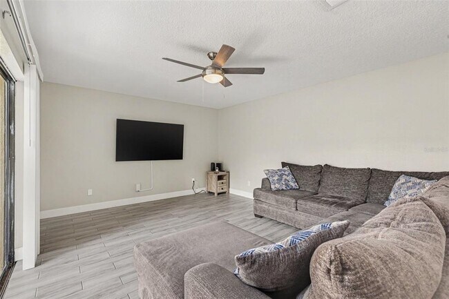 Foto del edificio - 8114 Oak Trace Way