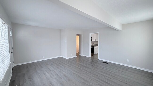 Foto del edificio - 2088 Skylark Ln