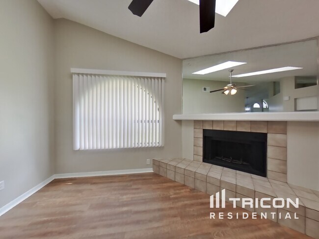 Building Photo - 1000 Green Branch Ct