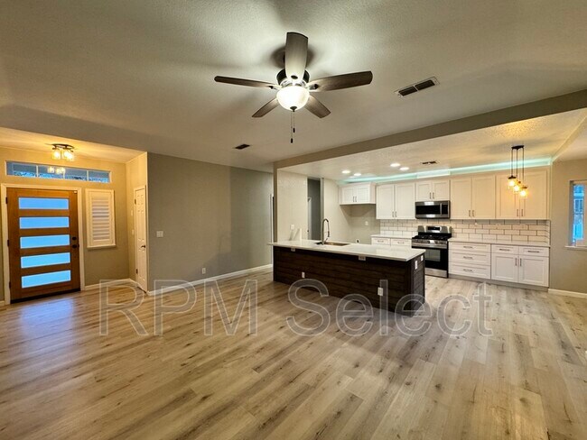 Building Photo - 3603 Amethyst Dr
