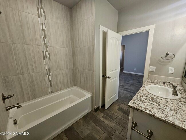 Building Photo - 3037 Maddox Loop