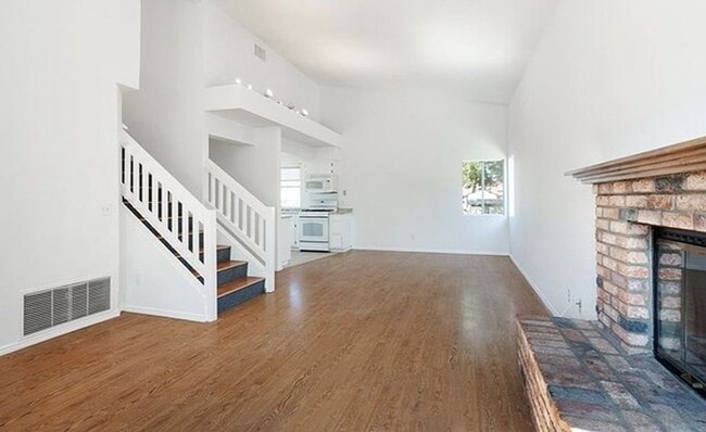 Building Photo - 931 H St