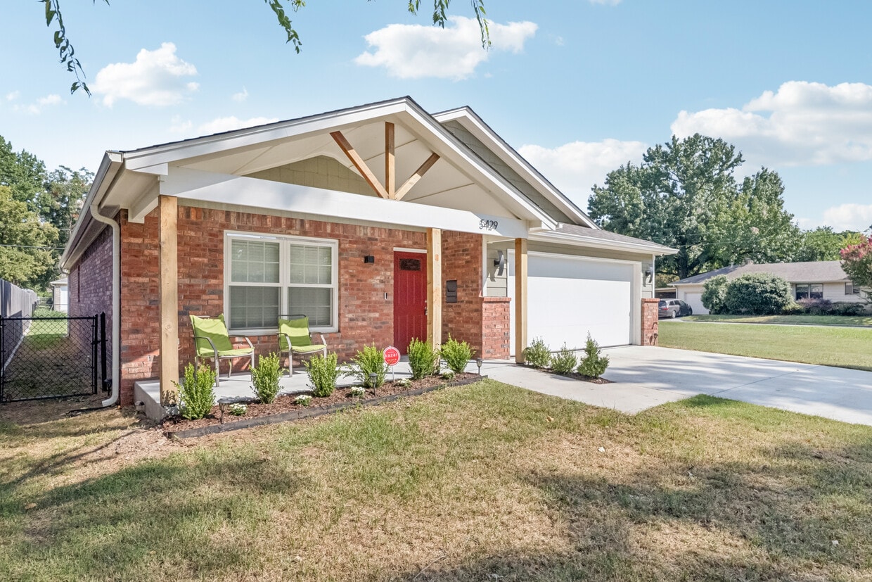 Foto principal - 5429 S Norfolk Ave