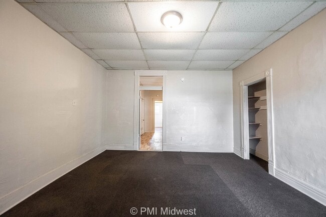 Building Photo - 632 S State St