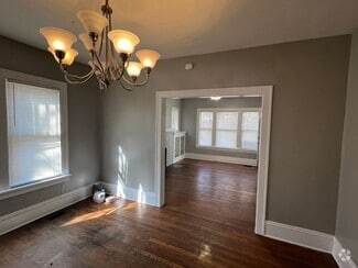 Building Photo - 712 Prospect Ave