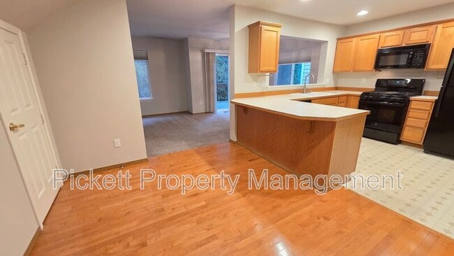 Foto del edificio - 1010 NW Poppy Ct