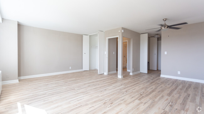 Studio - 500SF - The Lafayette Apartments