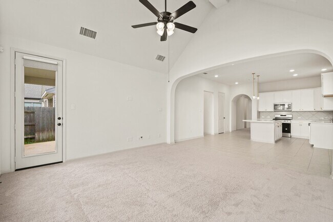 Foto del edificio - 6018 Bristol Spur Ln