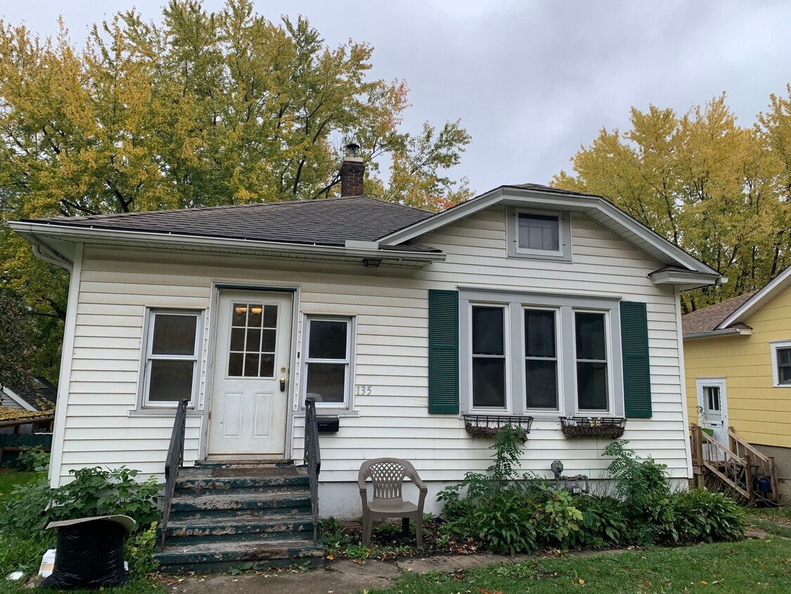 135 Riverside Ave, Owatonna, MN 55060 House Rental in Owatonna, MN