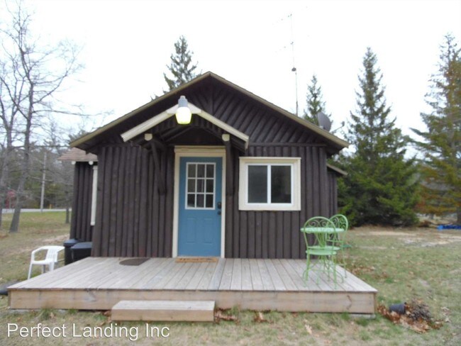 Building Photo - 3 br, 1 bath House - 1493 N. US 23