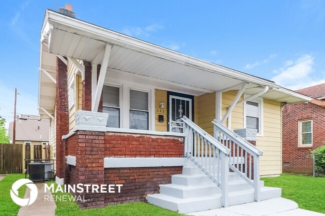 Building Photo - 243 S 43rd St