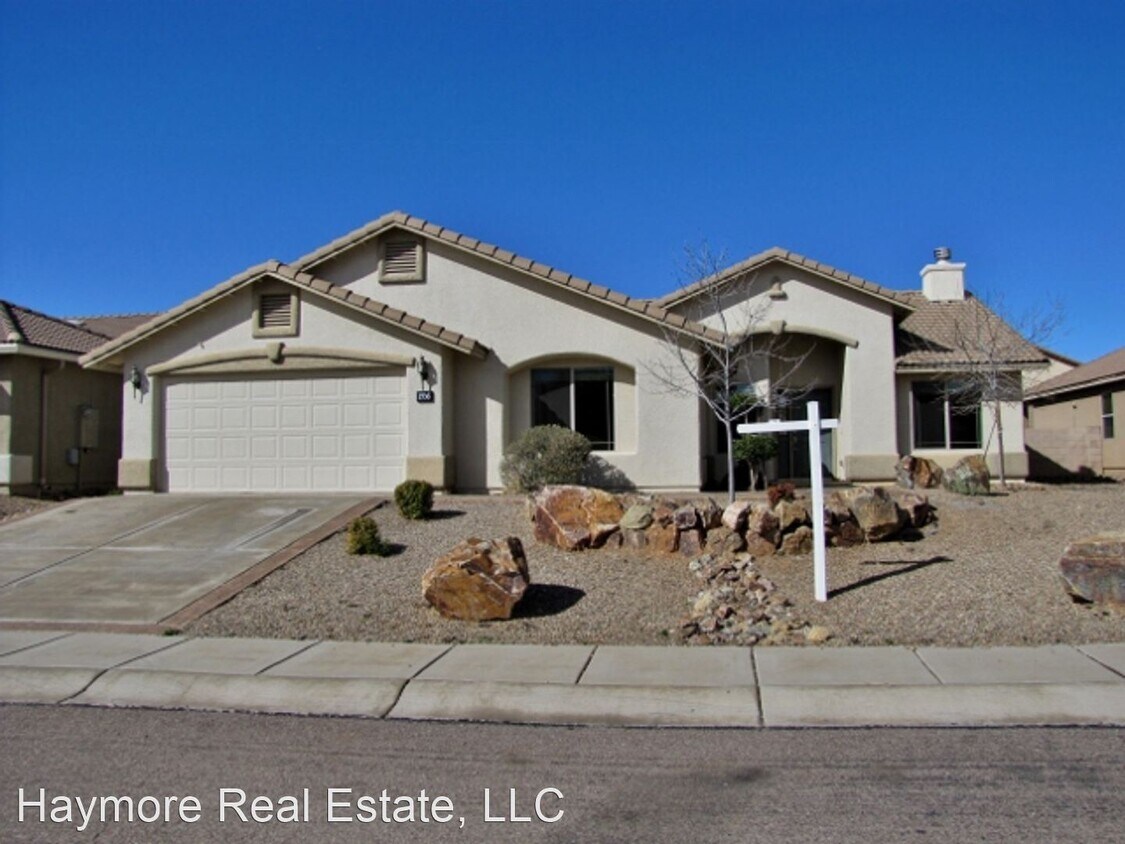 4 br, 2 bath House 1956 Willow Oak Lane House Rental in Sierra