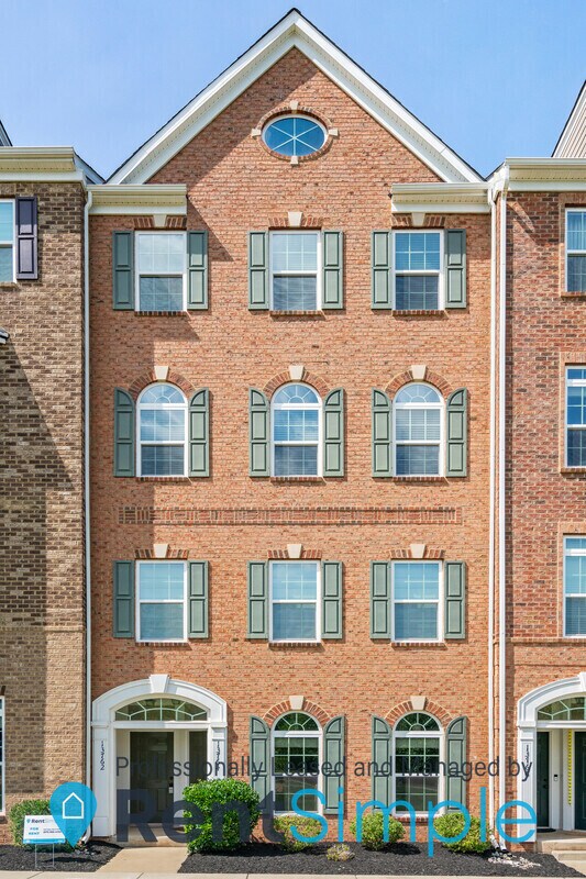 13762 Earhart Cir, Herndon, VA 20171 Condo for Rent in Herndon, VA