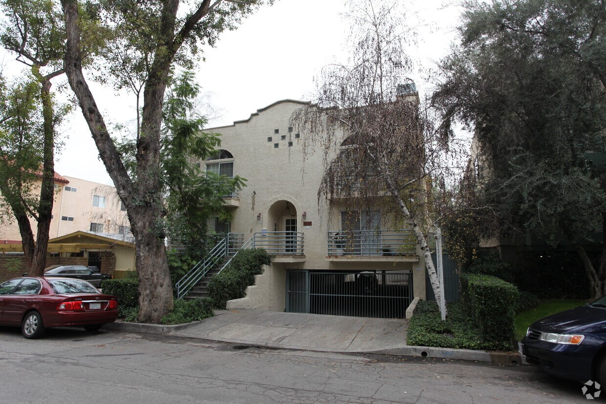 Building Photo - 22423 Del Valle St