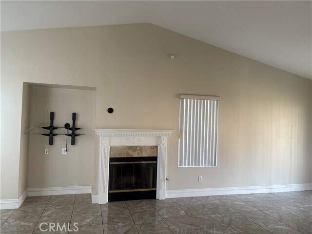 Building Photo - 1505 Julian Ct