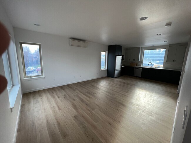 Foto del edificio - Brand New Townhomes With Upscale Modern Design