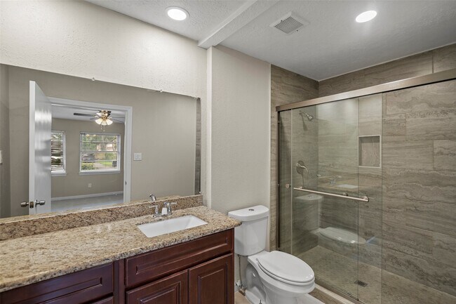Foto del edificio - 1015 Rock Canyon Dr