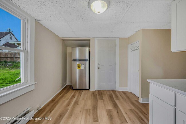 Foto del edificio - 918 Maple St