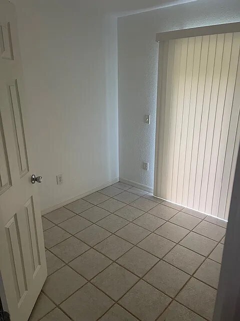 Foto del edificio - 3100 SW 94th St
