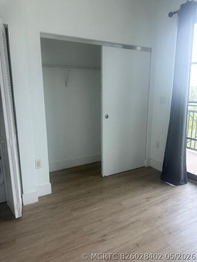 Foto del edificio - 4100 SW 64th Ave