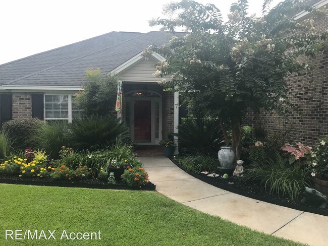 Foto del edificio - 4 br, 3 bath House - 7 Hidden Creek Dr.