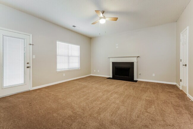 Building Photo - 2780 Highland Hill Pkwy