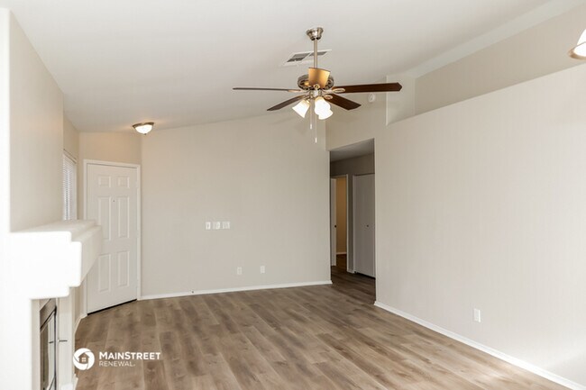 Building Photo - 5727 Ballinger Dr