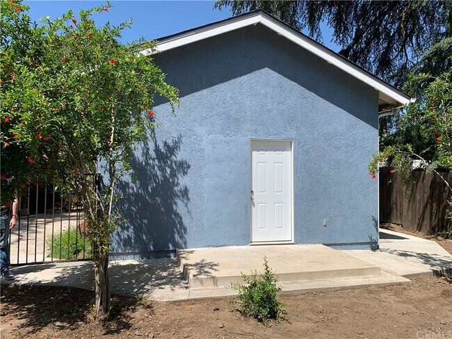Fachada exterior de la unidad - 5820 Calvin Ave