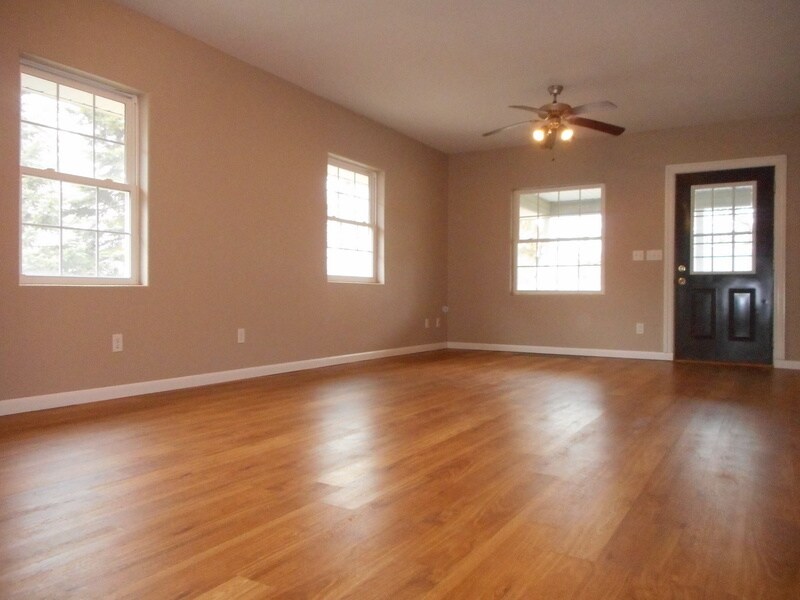 Primary Photo - 1038 Daniels St NE