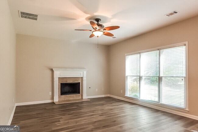 Building Photo - 417 Moonlit Trail