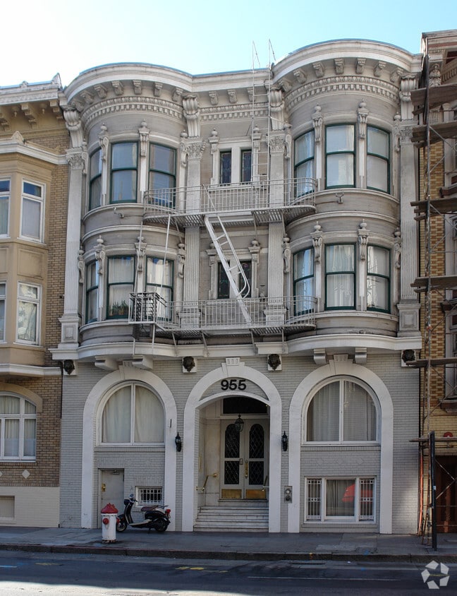 Building Photo - 955 Pine St