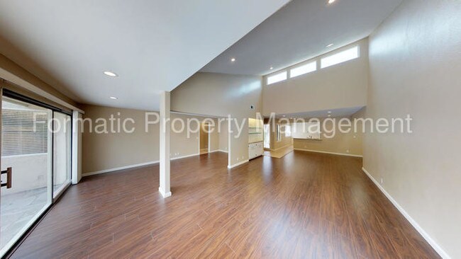 Foto del edificio - 430 Champlain Dr