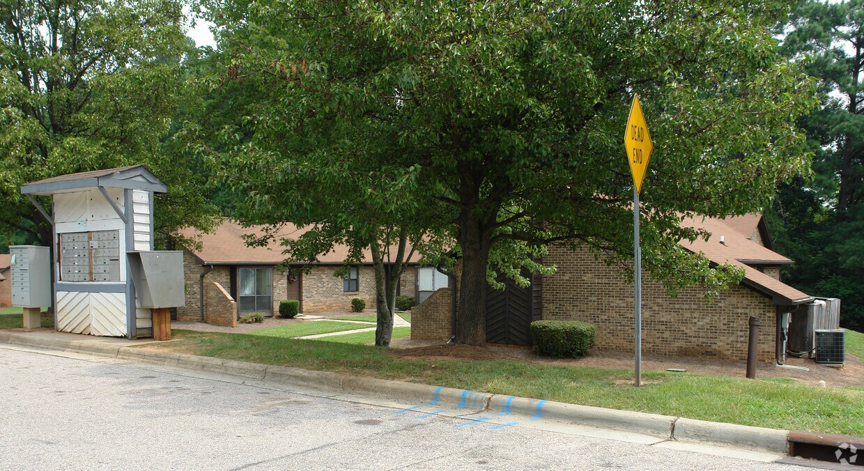 Foto del edificio - 6704 Magnolia Ct