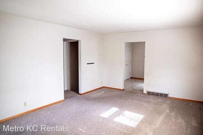 Building Photo - 2 br, 1 bath House - 615 Evergreen