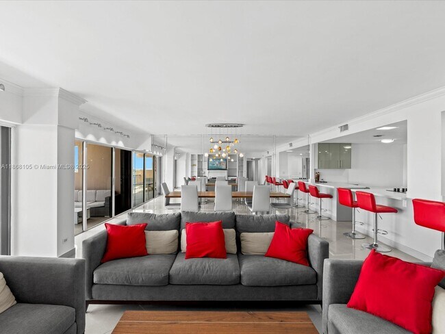 Foto del edificio - 1800 NE 114th St