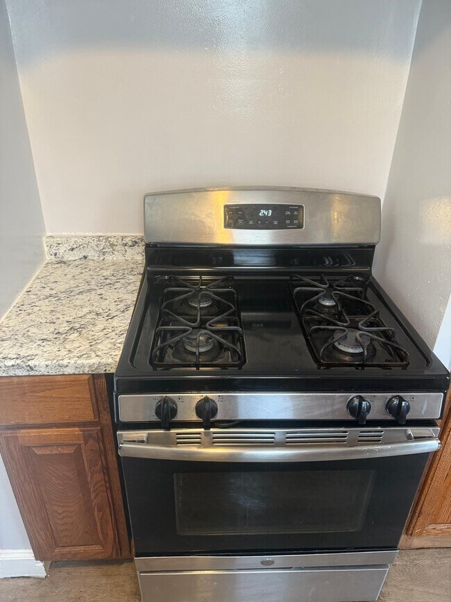 Building Photo - 12656 Mettetal St