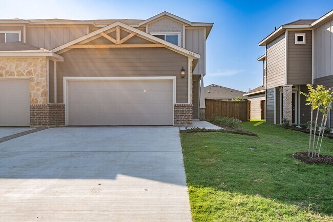 Foto del edificio - AVAILABLE NOW! GORGEOUS 4 BEDROOM DUPLEX L...